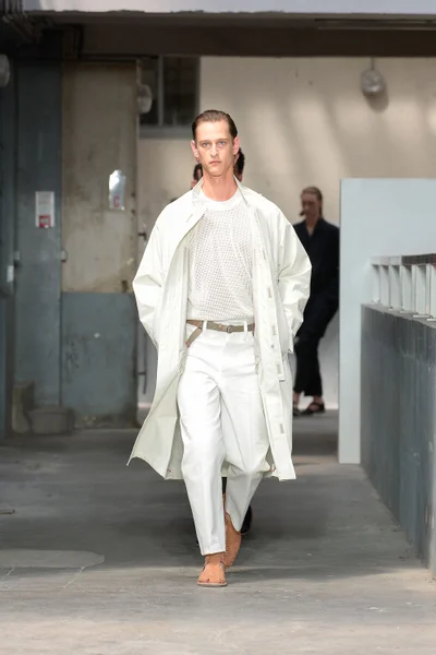 Look 38